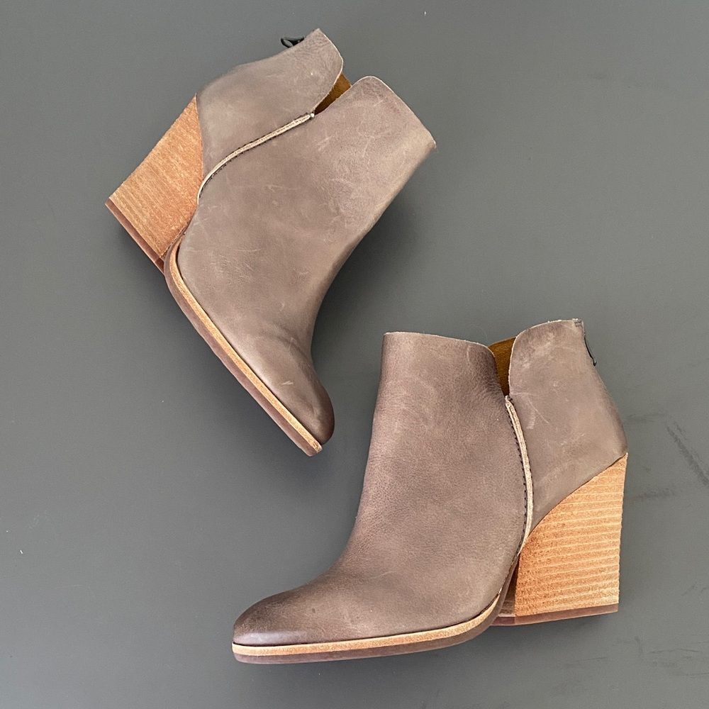 Kork-Ease x Garnet Hill Chandra Wedge Boots in Taupe Italian Leather Sz 9 Boho